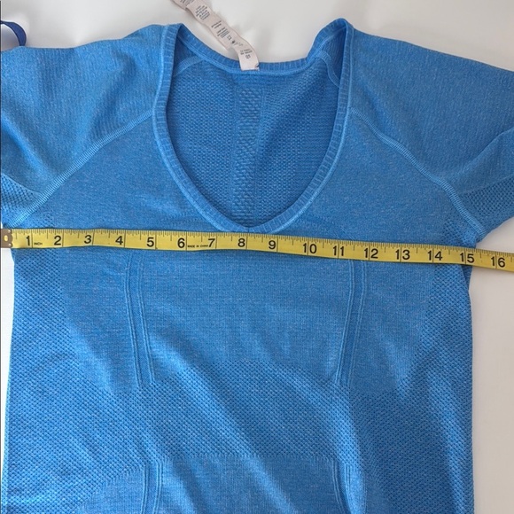 NWOT Lululemon Athletica‎ Blue Fitted Short Sleeve Tee Size 6 - Picture 9 of 10